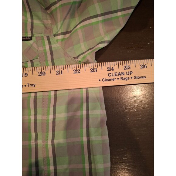 Columbia Green Plaid Button‑Down Shirt  Mens Large Outdoor Casual - Picture 8 of 9